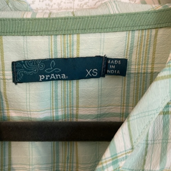 Prana Women's Anja Mint Green Longsleeve Top Sz XS Lightweight Quickdrying UPF 3 - Picture 8 of 14